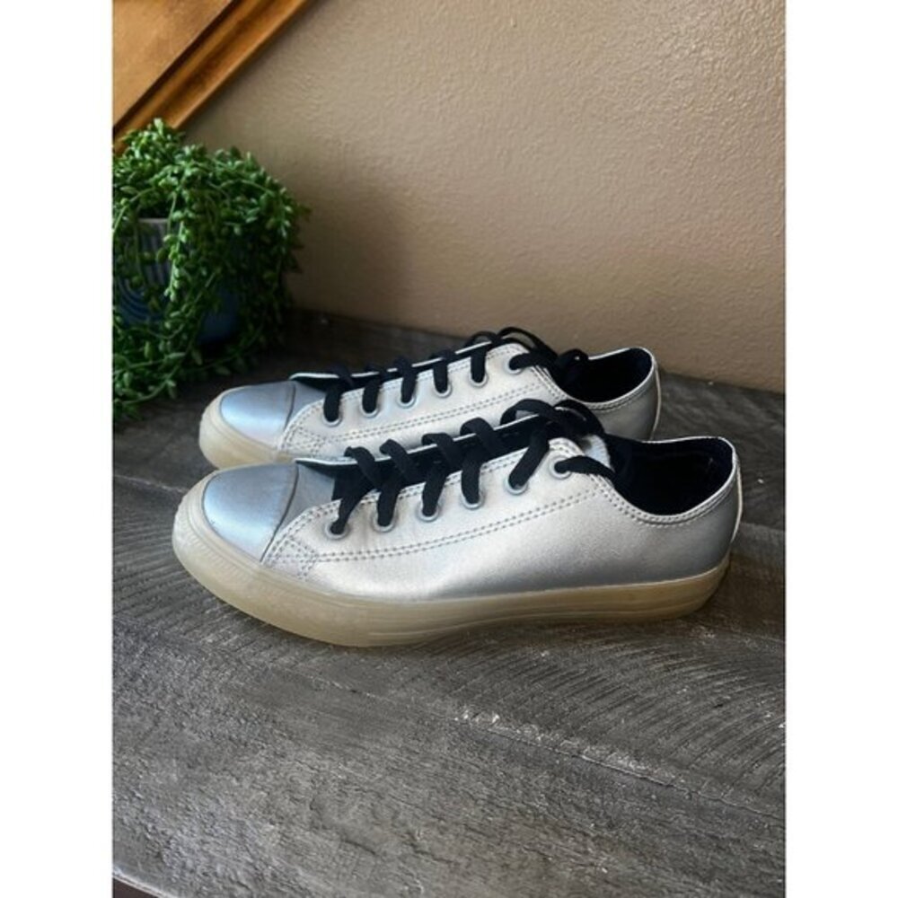 Women’s silver converse sneakers size 6.5 tag says youth 4.5 EU size 37